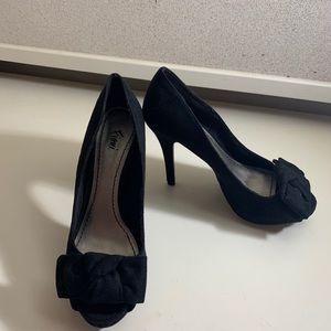 Fioni Black Suede Peep-toe Heels